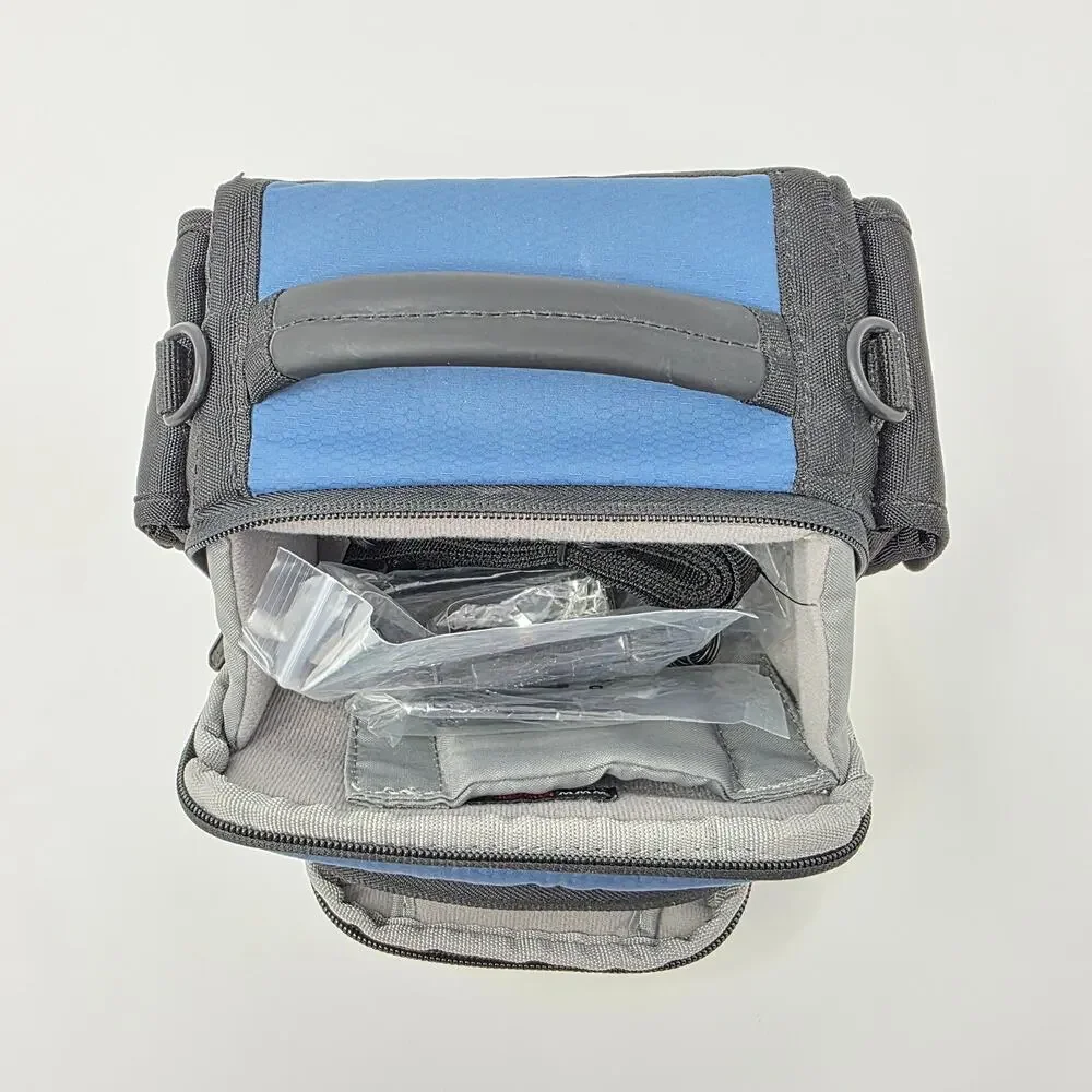 LOWEPRO CLIPS 110 CAMERA BAG - Blue - Great Condition. With Strap